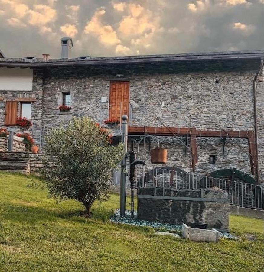 La Roggia - Lake Como Heritage Home In Molino Maufet Watermill - Patio On The Garden コーリコ エクステリア 写真